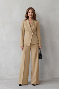 Damen Anzug mit Wickelblazer und Marlenehose